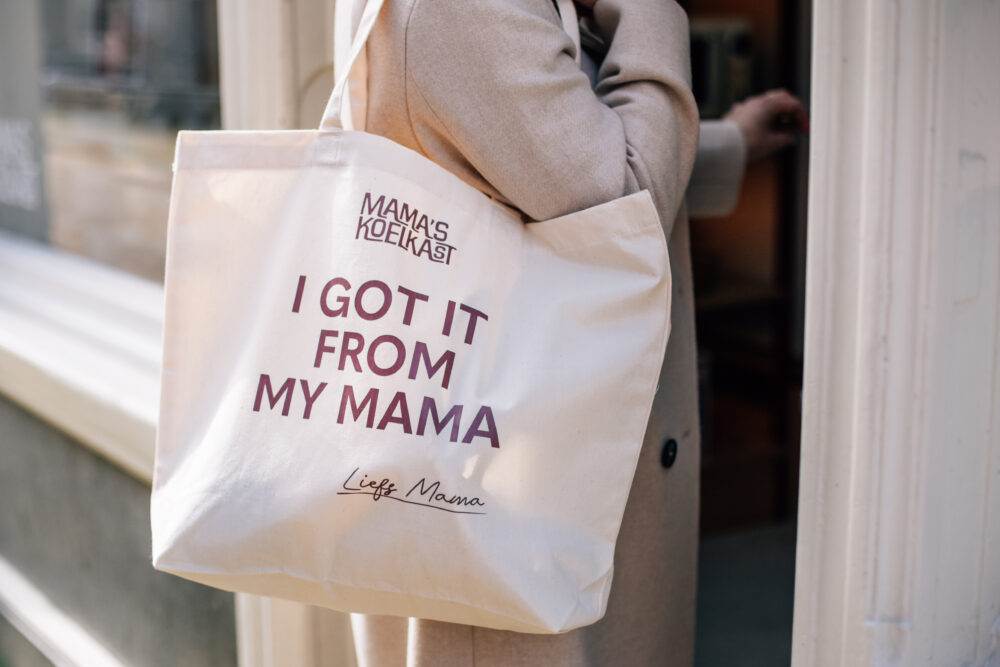 mamas-koelkast-shopper-bag-wit